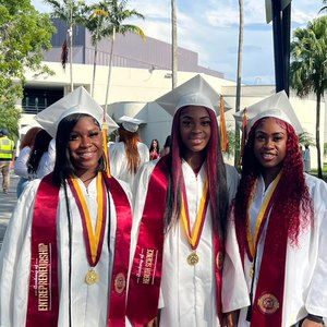 Meet your Posher, Latoyia